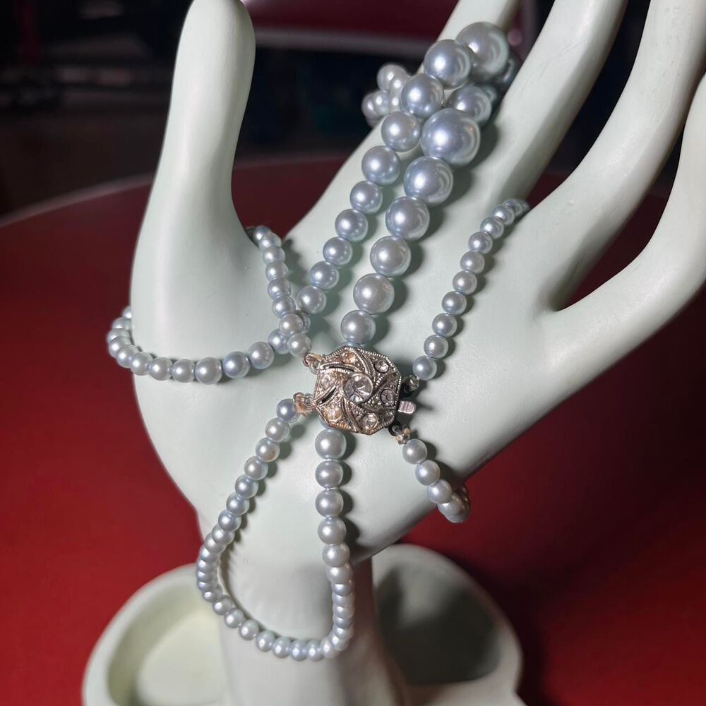 Unbranded Women's White and Silver Jewellery